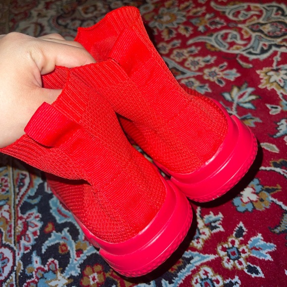 Super cute red Sock sneakers (rare) - Picture 9 of 13